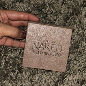 Urban Decay Naked Illuminated-Aura